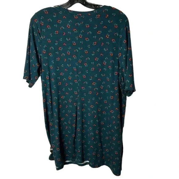 Super Soft by Torrid, jersey knit V- Neck,tunic. Short sleeves, floral,comfy NWT - Picture 4 of 9
